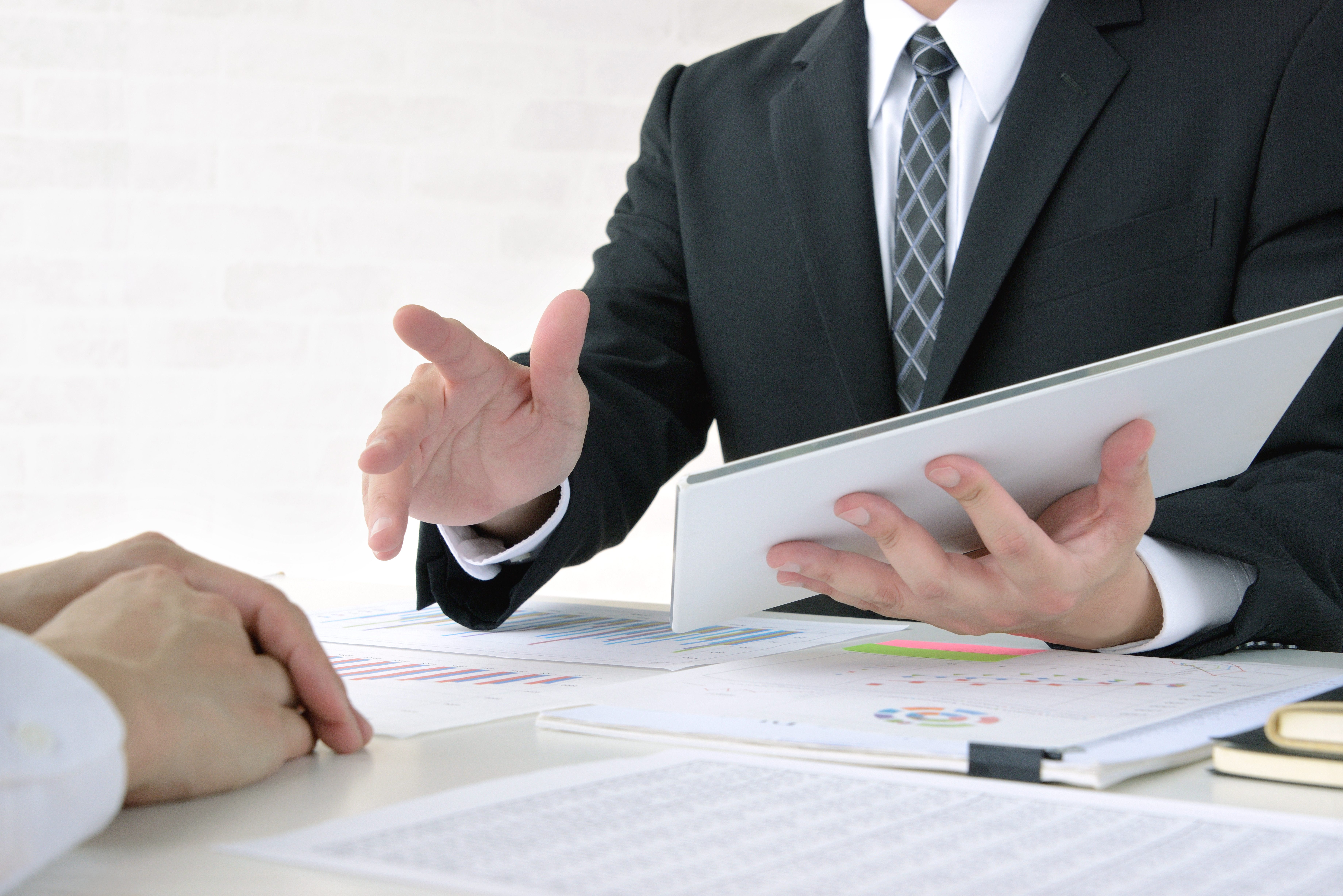 お客様に向き明日